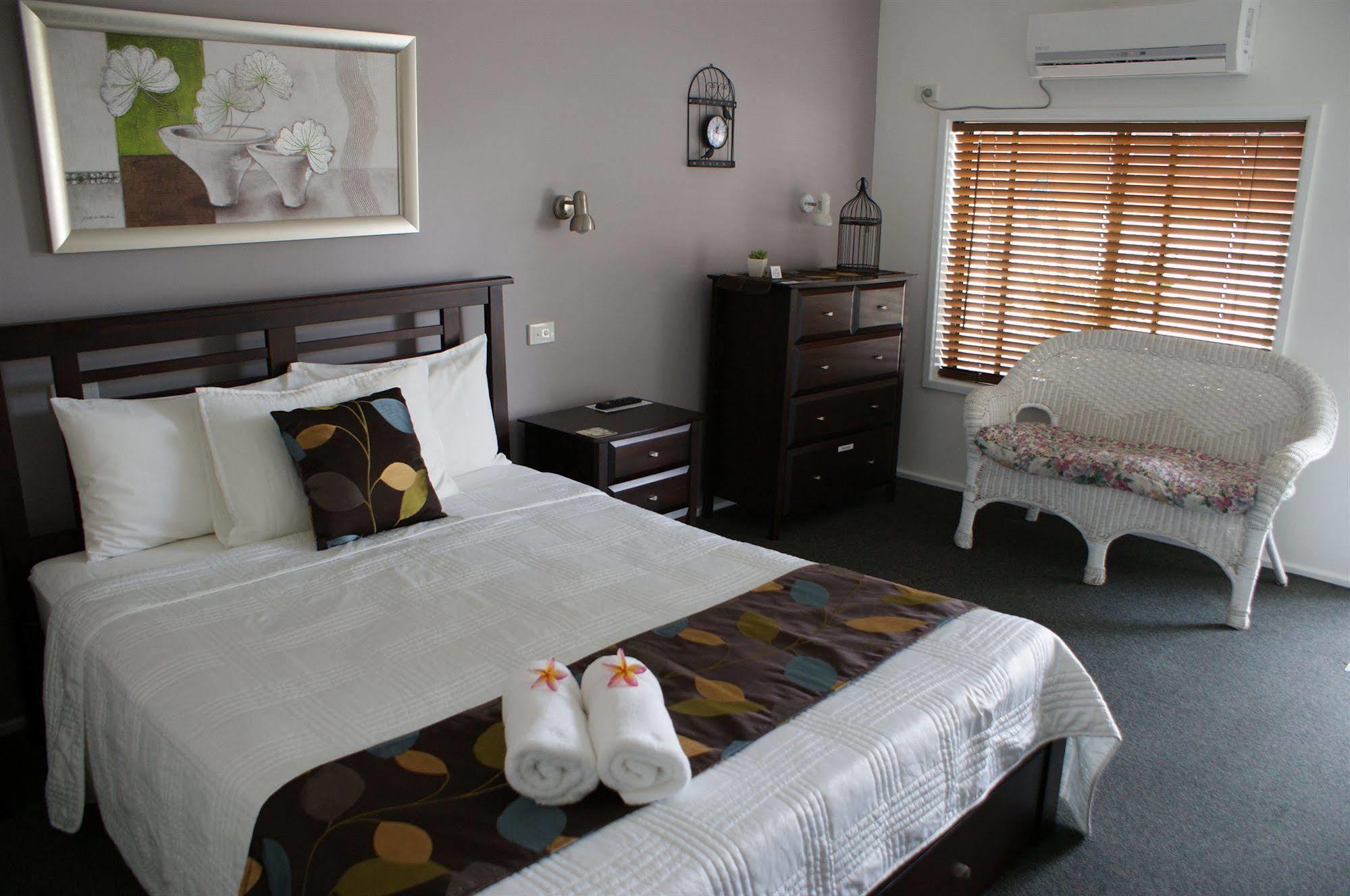 Karuah Riverside Motel Extérieur photo